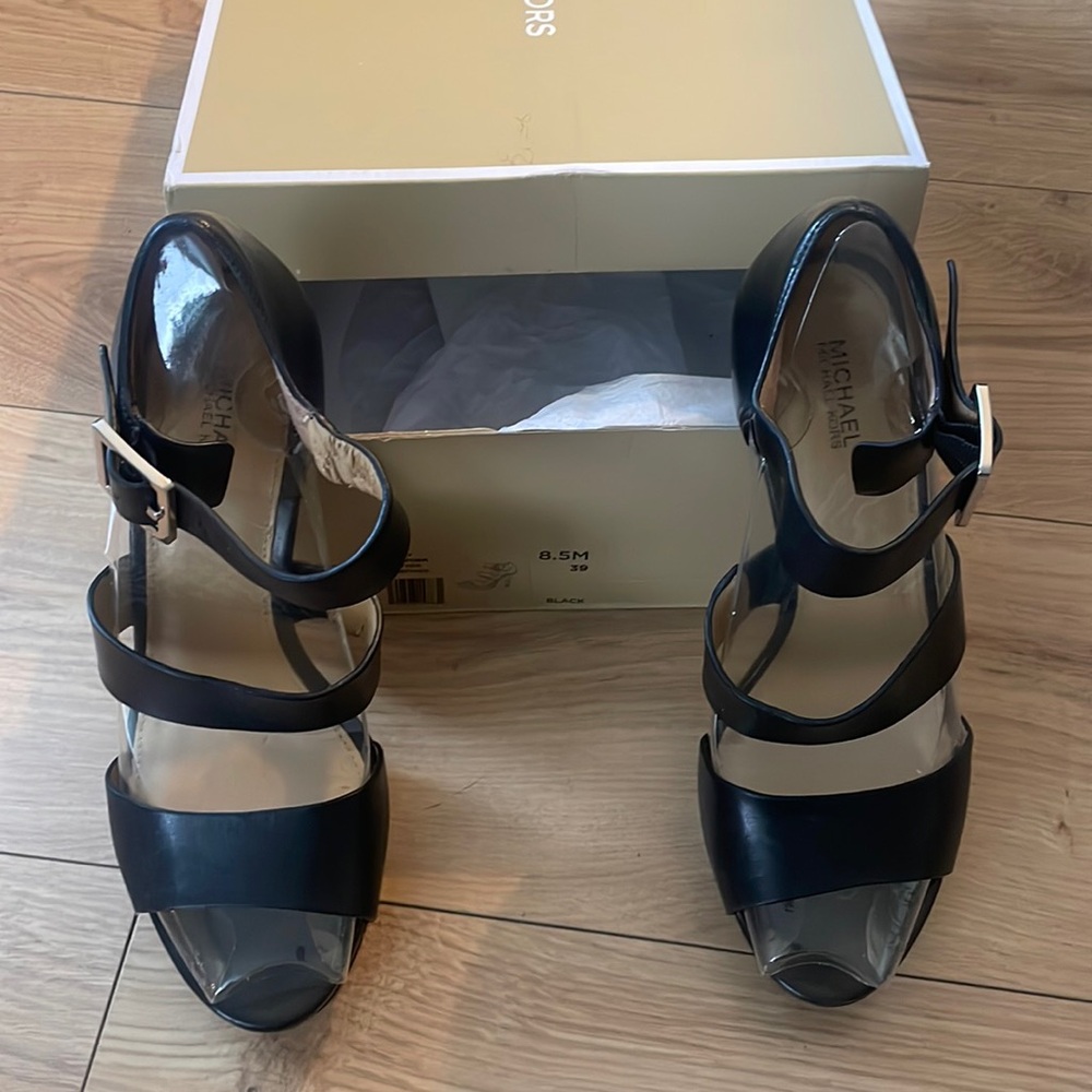 Michael Kors Finley Platform Leather Sandal